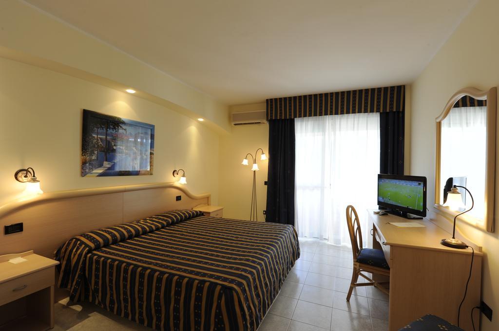 Pugnochiuso Resort Hotel Del Faro Vieste Exteriér fotografie